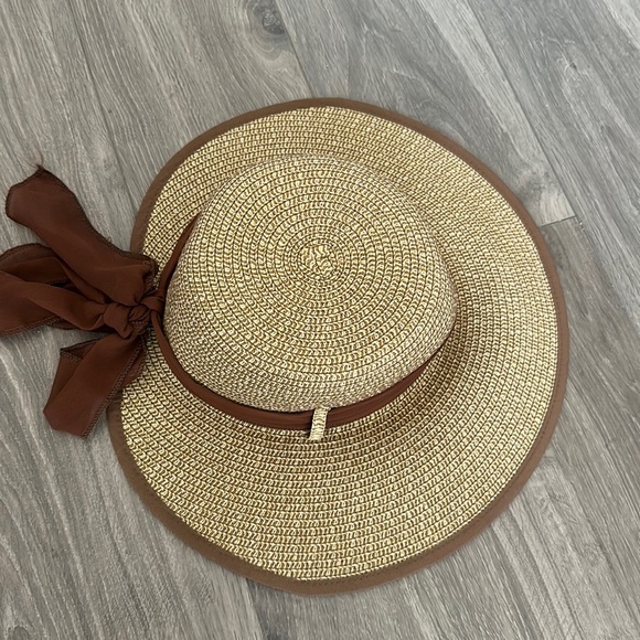 Summer hat - Picture 1 of 4